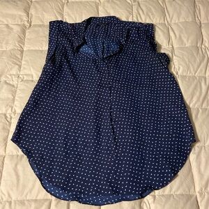 Boutique sleeveless shirt size large. Like new. Smoke free home.